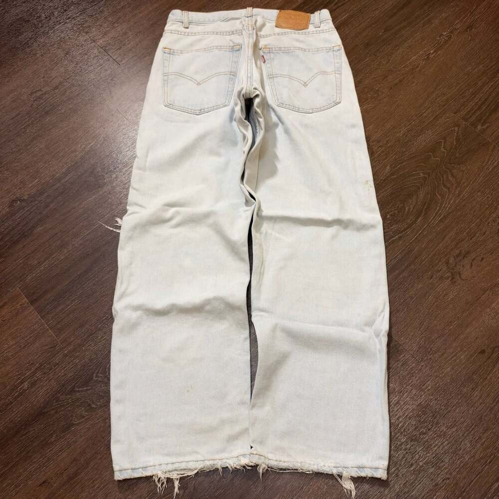 Vintage Levi's 569 Loose Straight Fit Size 32x30 Light Wash Distressed Jeans